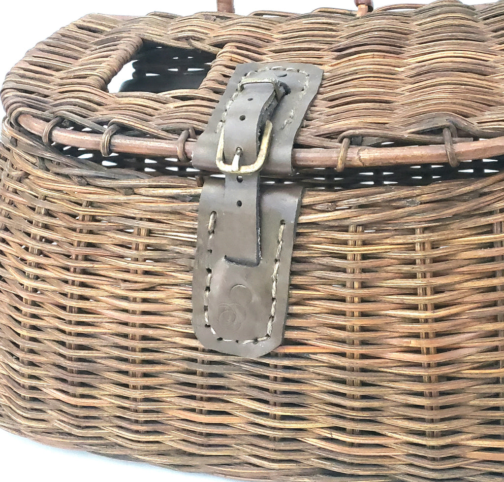 Vintage Wicker Woven Fishing Creel Lidded Basket with Buckle