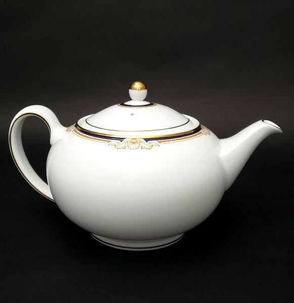 Wedgwood Cavendish Tea Pot with Lid Bone China England