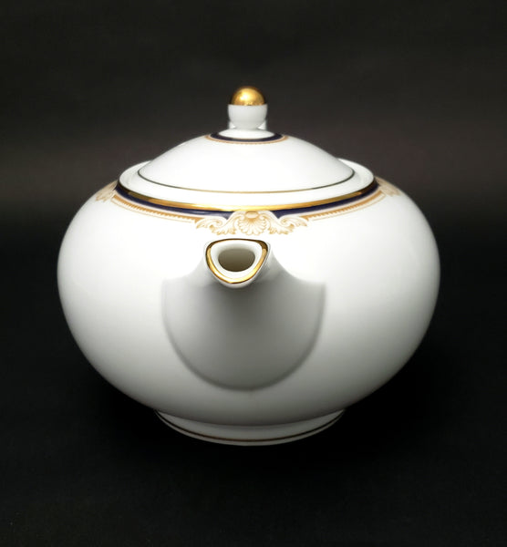 Wedgwood Cavendish Tea Pot with Lid Bone China England