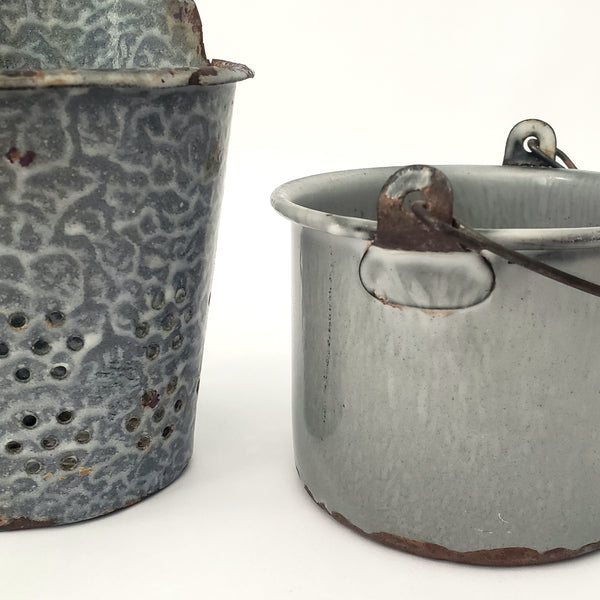 Rustic Graniteware Enamelware Utensil Holder Drainer & Small Pail