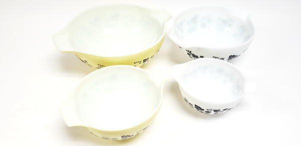 Pyrex Gooseberry Black & Yellow Cinderella Mixing Bowl Set of 4