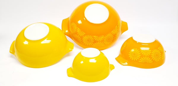 Pyrex Daisy Orange & Yellow Cinderella Mixing Nesting Bowls - Set of 4