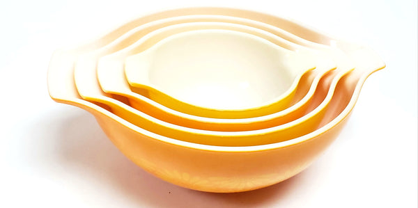 Pyrex Daisy Orange & Yellow Cinderella Mixing Nesting Bowls - Set of 4