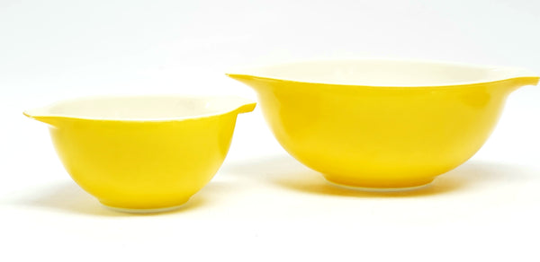 Pyrex Daisy Orange & Yellow Cinderella Mixing Nesting Bowls - Set of 4