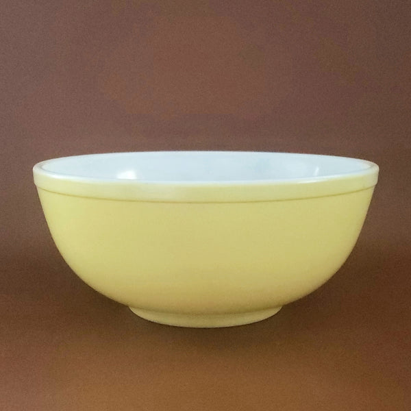 Vintage PYREX 10 1/2" Primary Yellow 4 Quart Mixing Bowl #404 (no numbers) c. Pre-1950